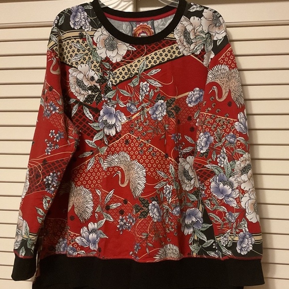 Johnny Was Royal Crane High Low Crew Neck Tunic Sweatshirt In Red Size: US 1X - Picture 1 of 11